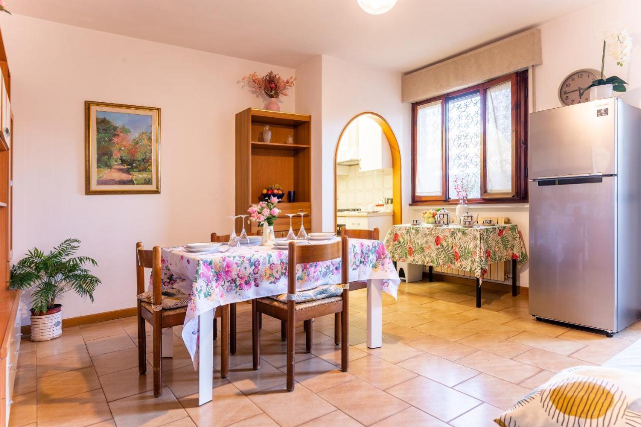 La Casetta Di Silvia Mommio Εξωτερικό φωτογραφία